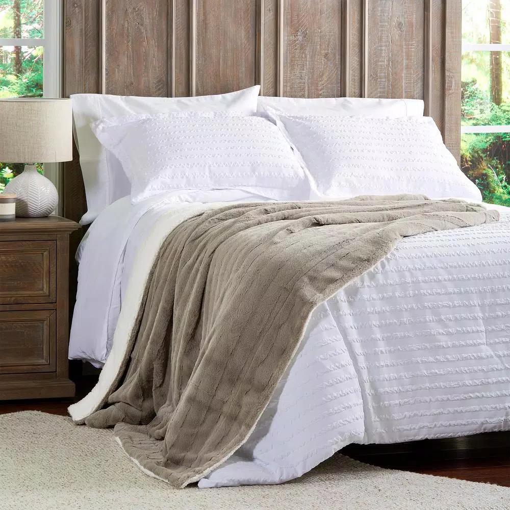 Throw Blankets Lavish Home Oversized Faux Fur Light Coffee Jacquard Hypoallergenic Throw Blanket 5 Throw Blankets Lavish Home Oversized Faux Fur Light Coffee Jacquard Hypoallergenic Throw Blanket - Image 3